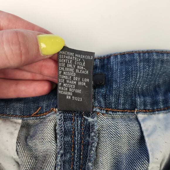 Kenneth Cole reaction adjustable jean shorts women's size 10 - Picture 6 of 7